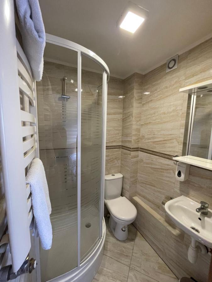 Hotelik Gold Raszyn Bagian luar foto