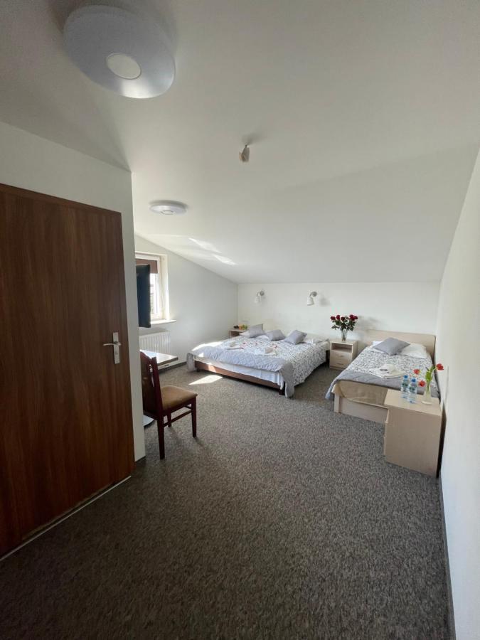 Hotelik Gold Raszyn Bagian luar foto