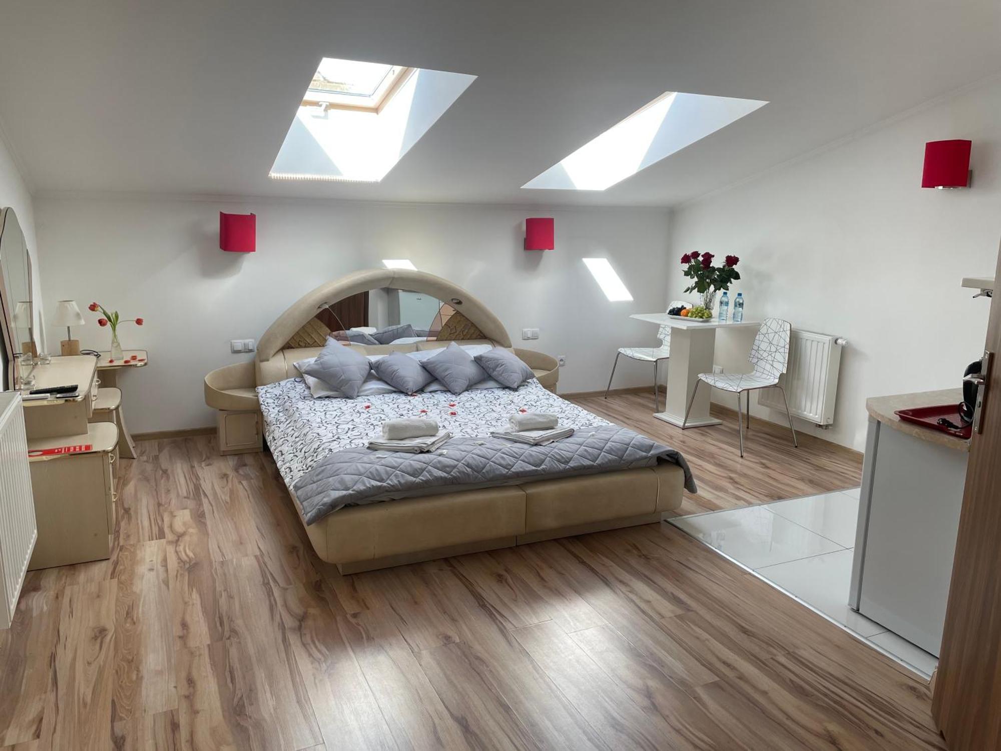 Hotelik Gold Raszyn Bagian luar foto
