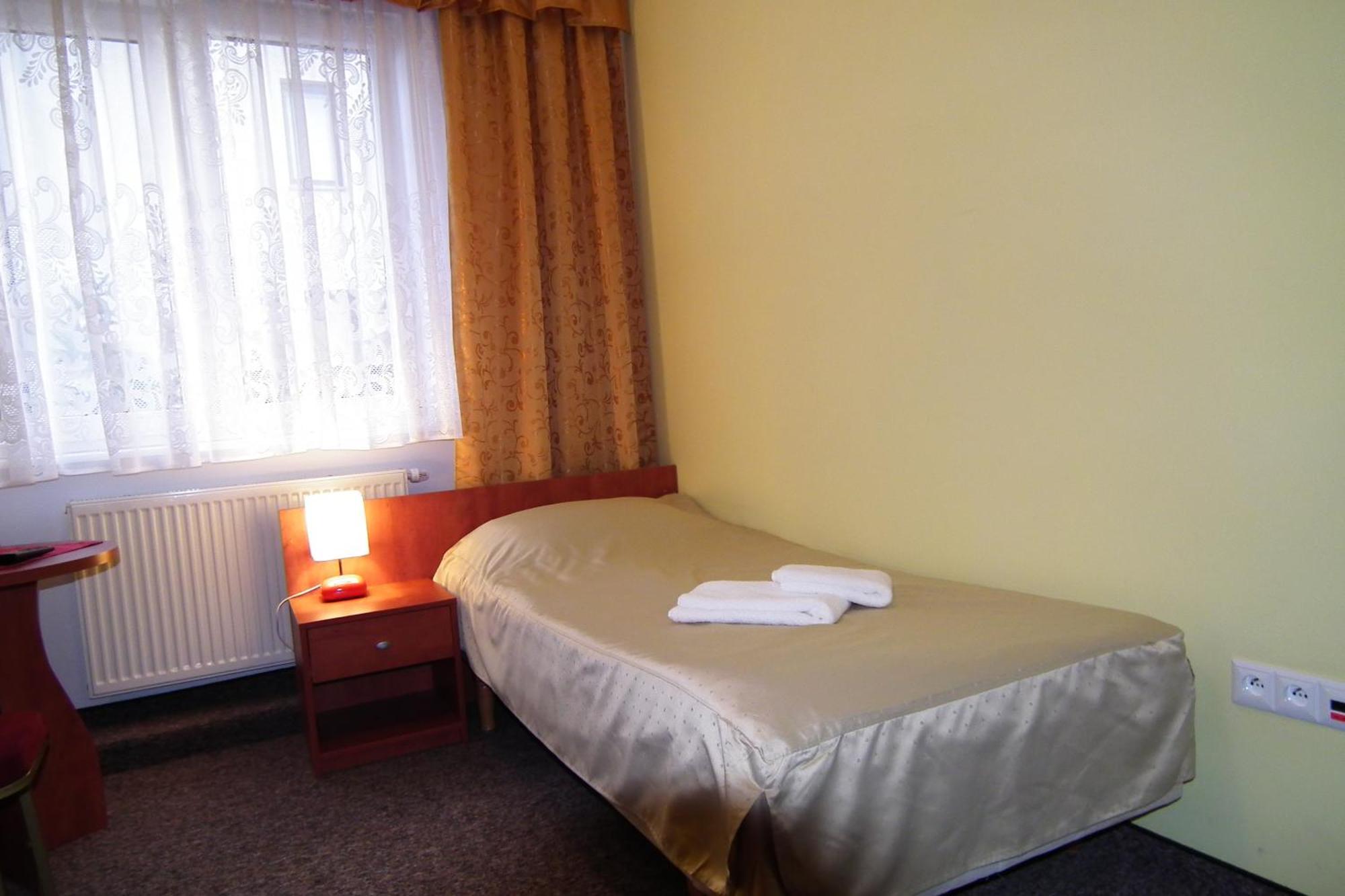 Hotelik Gold Raszyn Ruang foto