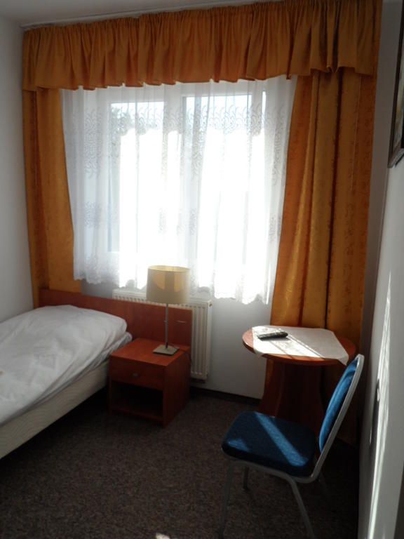 Hotelik Gold Raszyn Ruang foto
